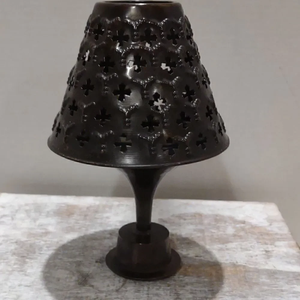 👍 Candle Holder and Shade. C7